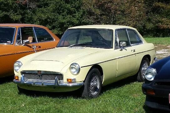 Upholstery dyeing (Vinyl) before and after pic : MGB & GT Forum : The MG  Experience